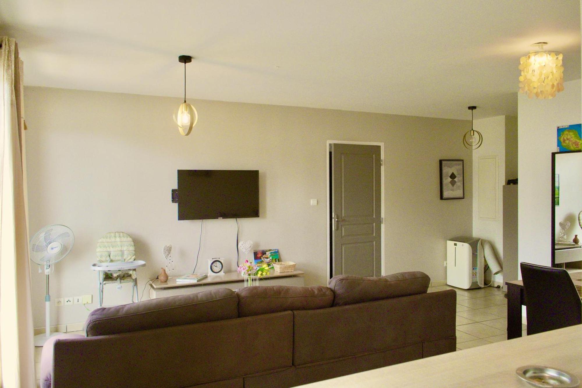 Appartamento Les Balcons Du Theatre Saint-Gilles-les Bains Esterno foto