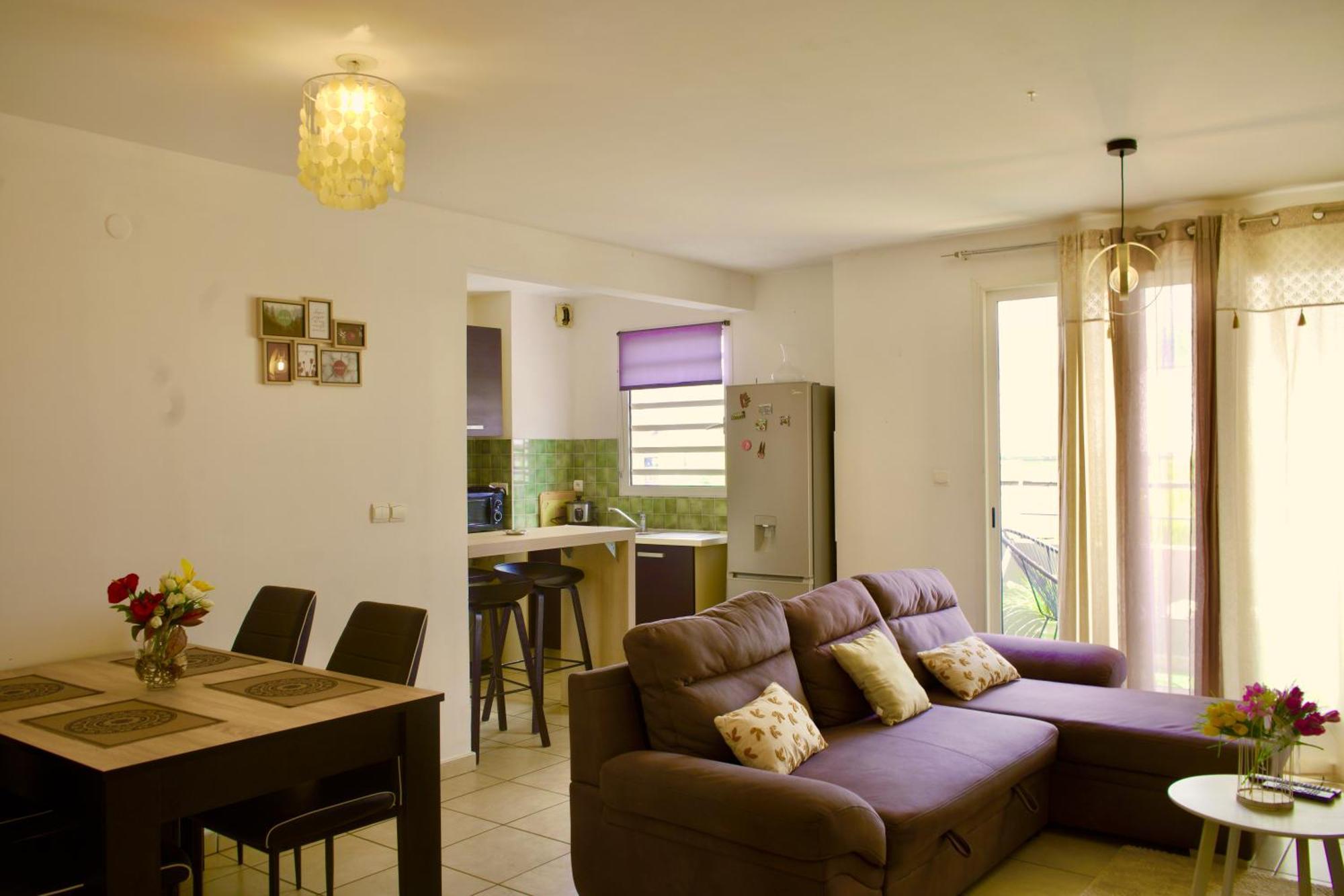 Appartamento Les Balcons Du Theatre Saint-Gilles-les Bains Esterno foto